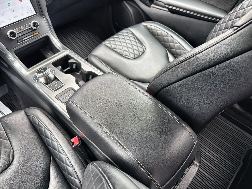 Used 2024 Ford Edge Titanium AWD/4WD image 20
