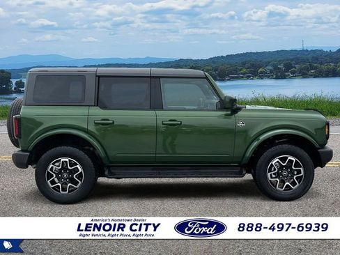 Used 2025 Ford Bronco Outer Banks image 2