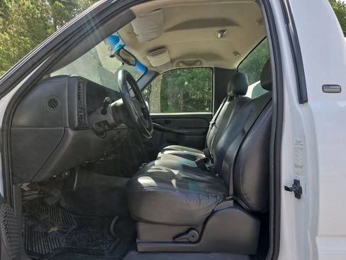 Used 2003 Chevrolet Silverado 2500 2WD Regular Cab image 21