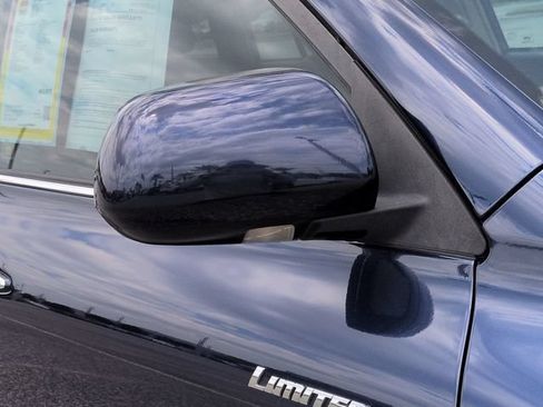 Used 2011 Toyota Highlander Limited w/ Tow Pkg FWD image 12