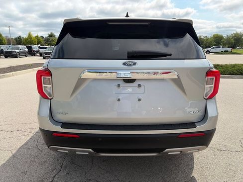 Used 2024 Ford Explorer XLT w/ Equipment Group 202A AWD/4WD image 6