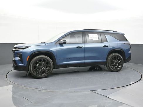 New 2026 Chevrolet Traverse RS w/ LPO, Floor Liner Package FWD image 8