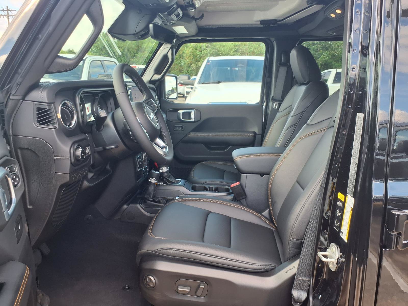New 2027 Jeep Wrangler Unlimited Sahara AWD/4WD image 9