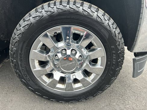 Used 2019 GMC Sierra 2500 SLE w/ Suspension Package, Off-Road image 9