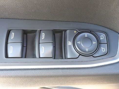 Used 2023 Chevrolet Silverado 1500 LT image 31