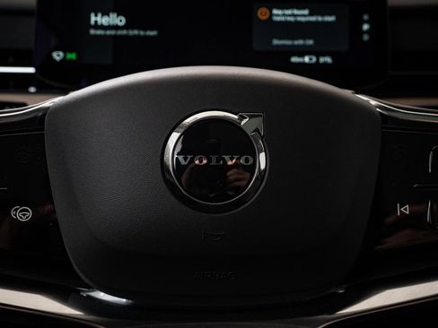 Used 2025 Volvo EX90 Plus image 30