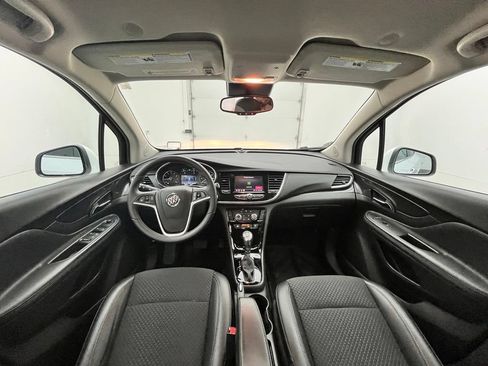 Used 2022 Buick Encore Preferred AWD/4WD image 3