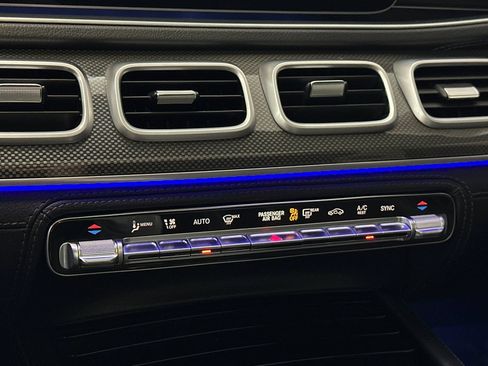 Used 2021 Mercedes-Benz GLE 580 4MATIC image 25