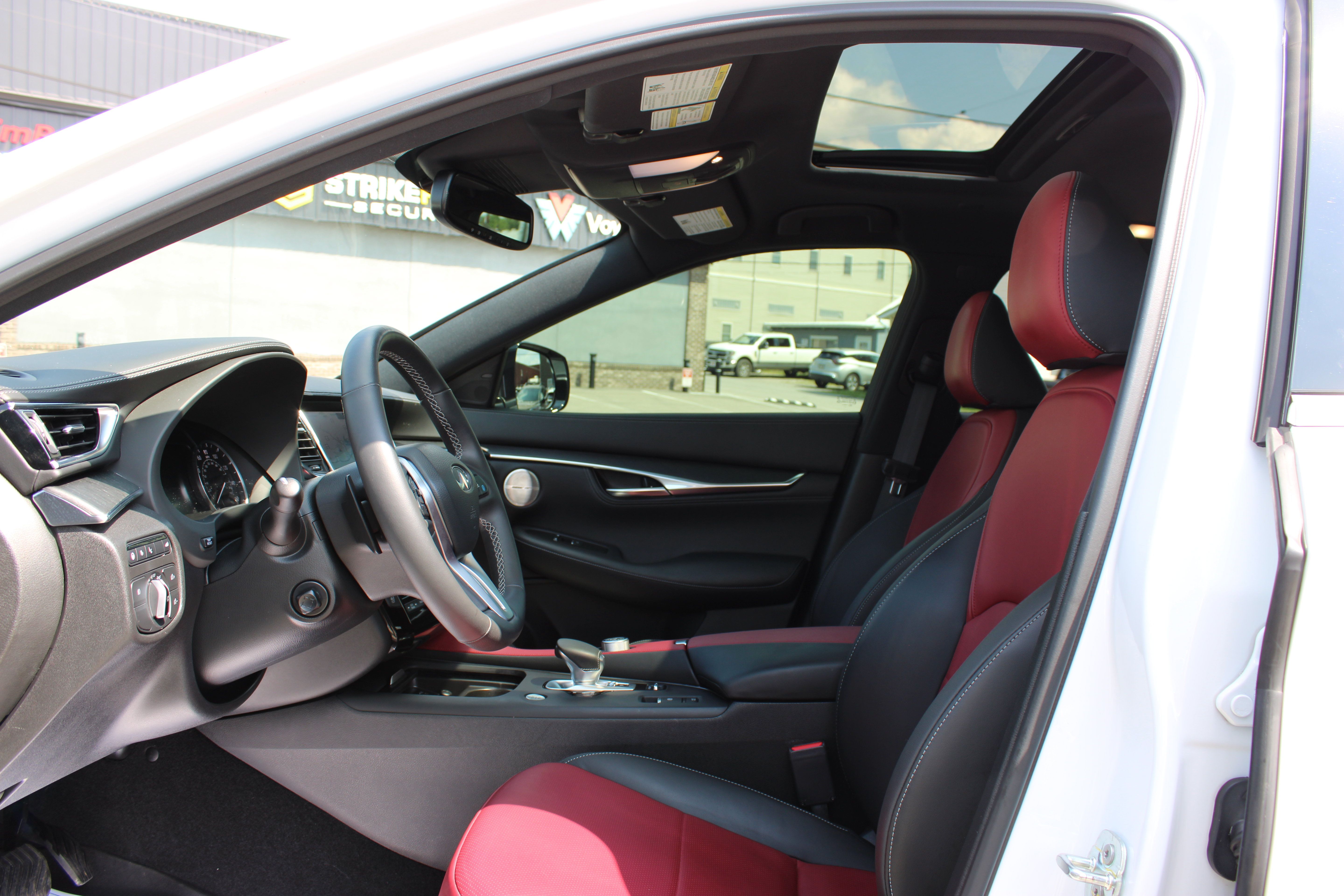 Used 2023 INFINITI QX55 Sensory w/ Lighting Package AWD/4WD image 15