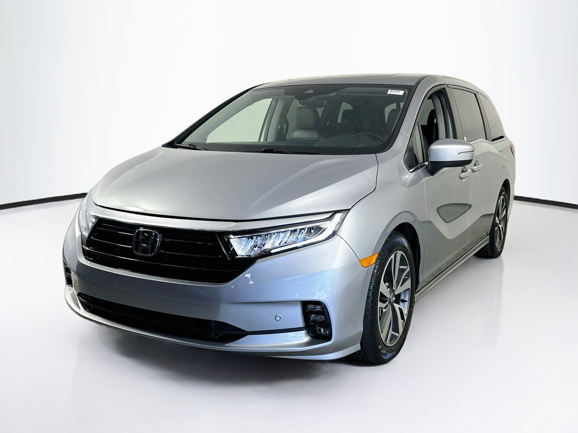 Used 2023 Honda Odyssey Touring image 1