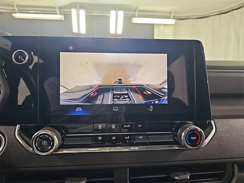 Certified 2024 Chevrolet Colorado Trail Boss w/ Advanced Trailering Package image 26