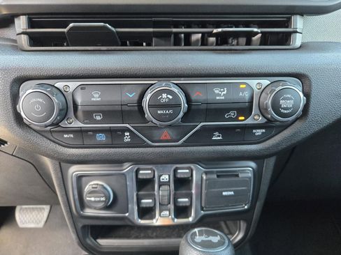 Used 2025 Jeep Wrangler Unlimited Sport S 4xe AWD/4WD image 15