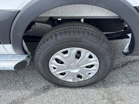 Used 2025 Ford Transit 250 Low Roof w/ Exterior Upgrade Package RWD image 18
