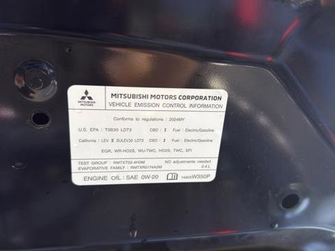 Used 2024 Mitsubishi Outlander 4WD Plug-In Hybrid image 27