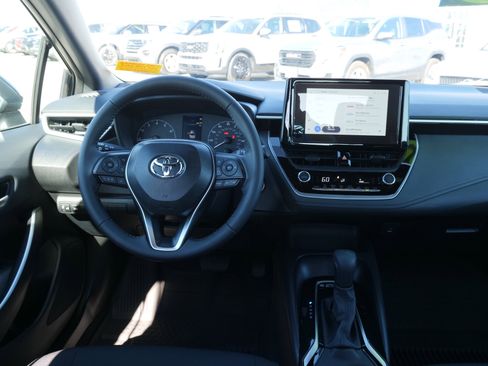 Used 2025 Toyota Corolla SE image 19