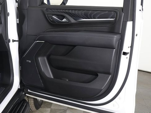 Used 2024 GMC Yukon Denali w/ Advanced Technology Package image 34
