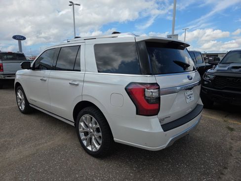 Used 2019 Ford Expedition Platinum AWD/4WD image 3