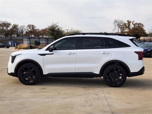 Certified 2025 Kia Sorento SX image 4