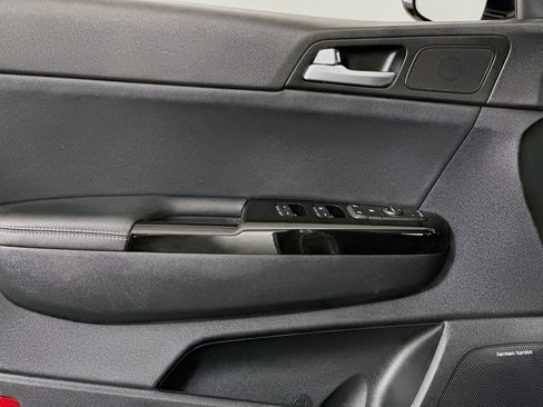 Used 2018 Kia Sportage SX image 16