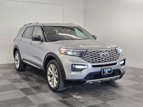 Certified 2023 Ford Explorer Platinum image 2