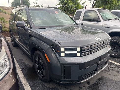 Used 2025 Hyundai Santa Fe SEL image 4