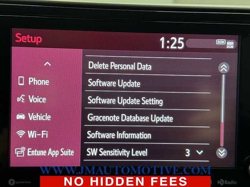 Used 2021 Toyota Highlander XLE image 32