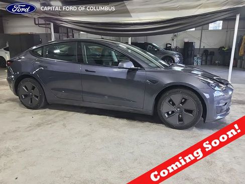 Used 2023 Tesla Model 3 Standard Range image 1