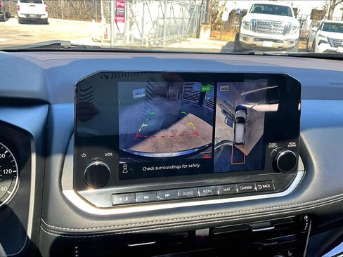 Certified 2023 Nissan Rogue SL w/ SL Premium Package image 26