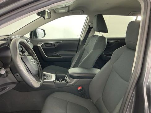 Used 2021 Toyota RAV4 LE image 14