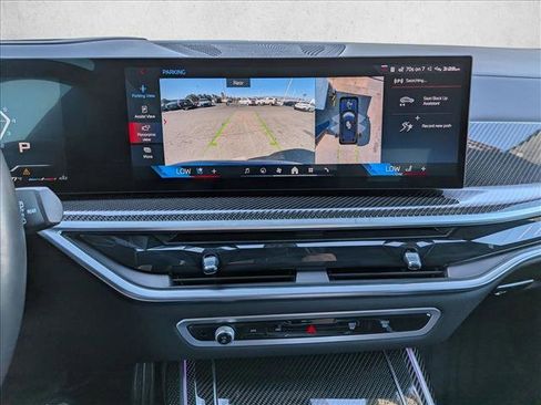 Used 2025 BMW X7 M60i AWD/4WD image 15