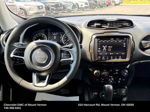 Used 2023 Jeep Renegade Latitude AWD/4WD image 16