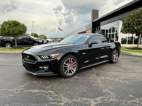 Used 2016 Ford Mustang GT Premium w/ Equipment Group 401A RWD image 4