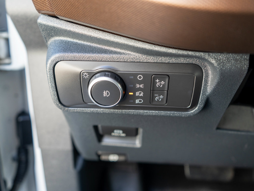 Used 2021 Ford Bronco Outer Banks AWD/4WD image 16