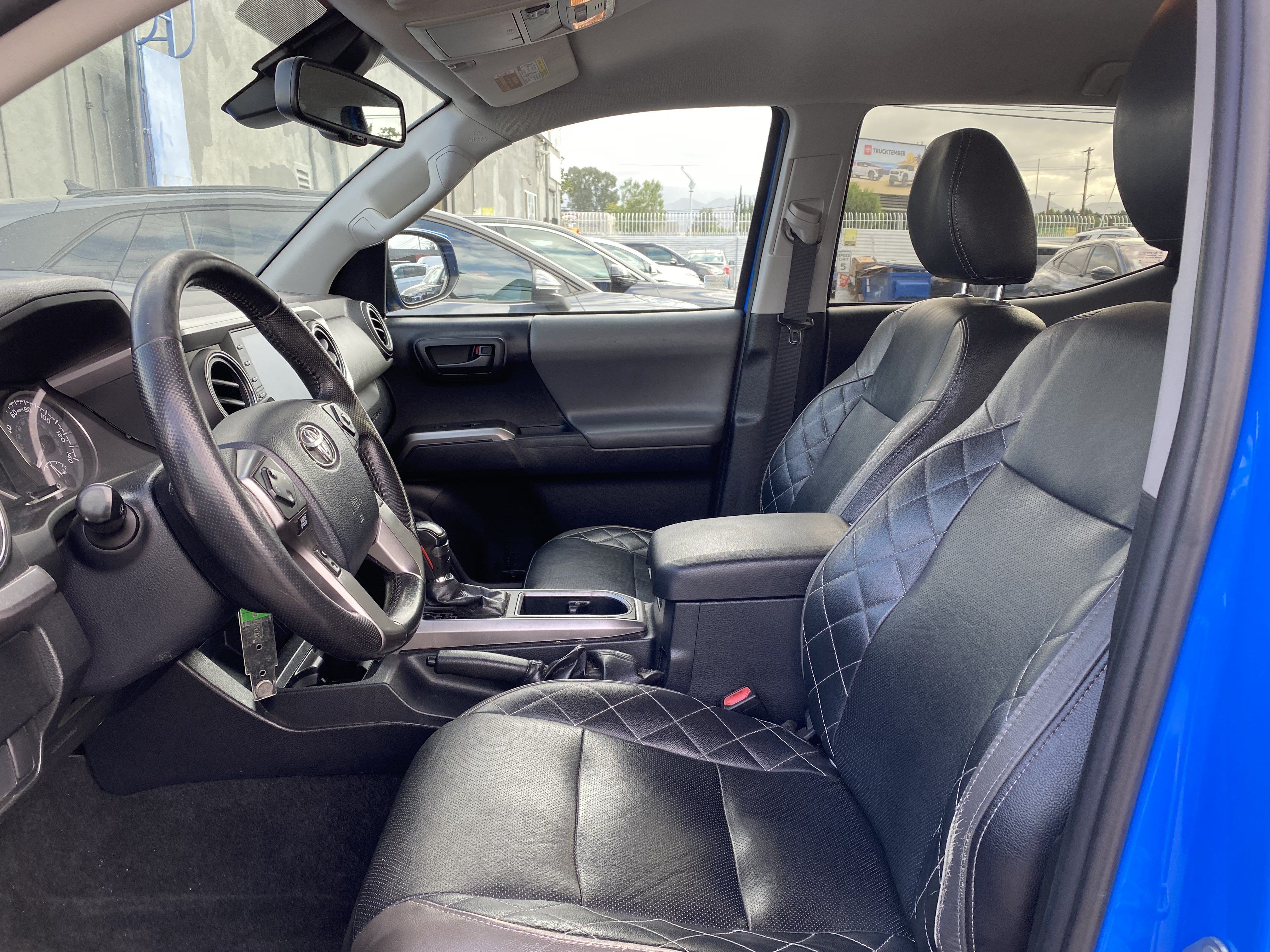 Used 2020 Toyota Tacoma SR5 RWD image 14