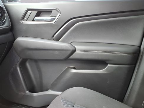 Used 2023 Chevrolet Colorado LT w/ LT Convenience Package II image 25