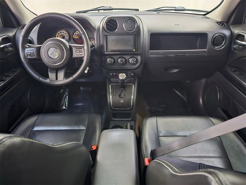 Used 2016 Jeep Patriot High Altitude image 18