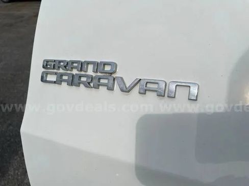 Used 2013 Dodge Grand Caravan SE FWD image 27