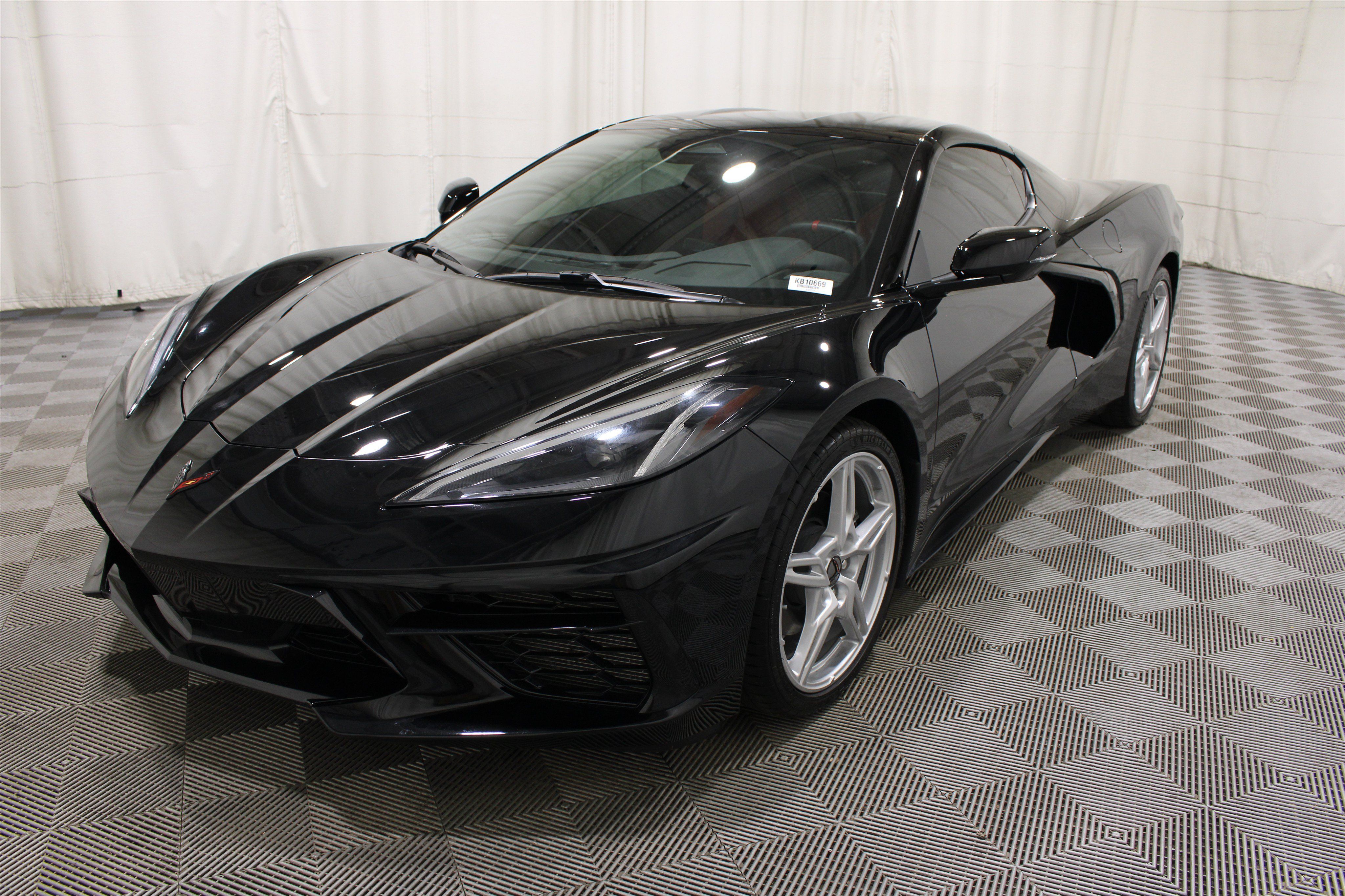 Used 2025 Chevrolet Corvette Stingray Coupe w/ 1LT RWD image 33