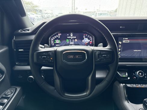 Used 2024 GMC Sierra 1500 AT4 w/ Technology Package image 17