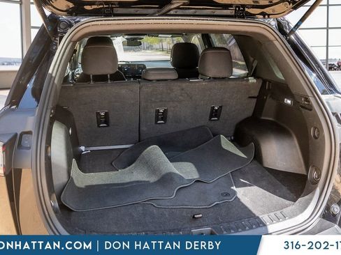 Used 2025 Chevrolet Equinox LT FWD image 28