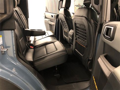 Used 2023 Ford Bronco Badlands image 32