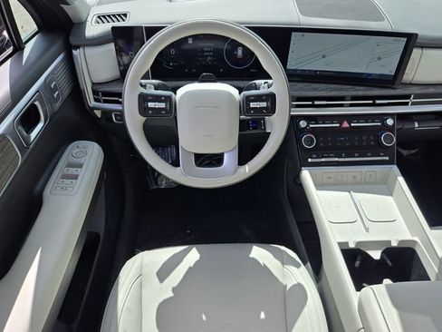 Certified 2025 Hyundai Santa Fe Calligraphy image 12