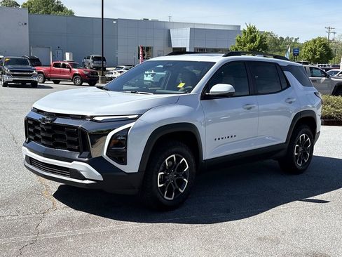 New 2026 Chevrolet Equinox ACTIV w/ Convenience Package III FWD image 2