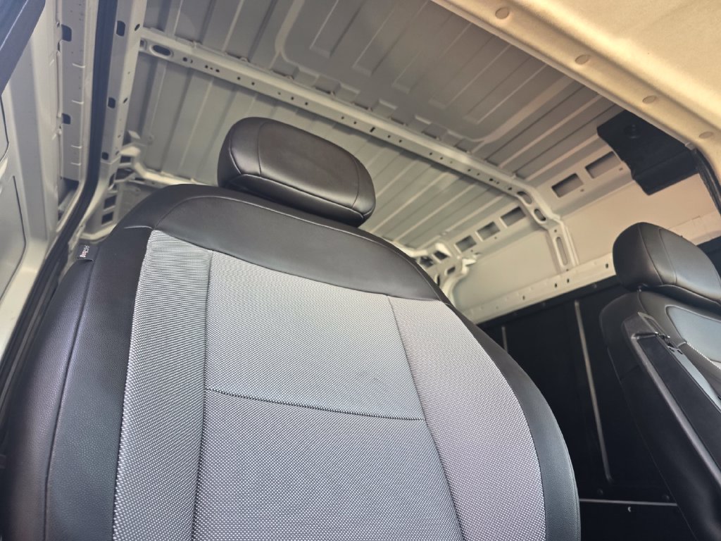 Used 2024 RAM ProMaster 2500 w/ Convenience Group FWD image 21