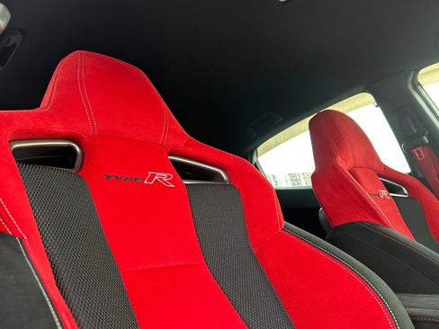Used 2018 Honda Civic Type R image 20