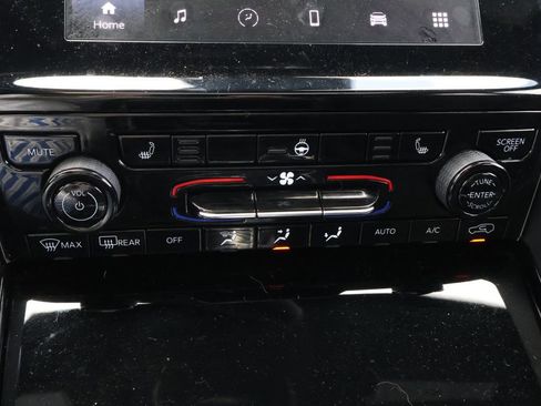 Used 2023 Jeep Grand Cherokee Altitude image 29