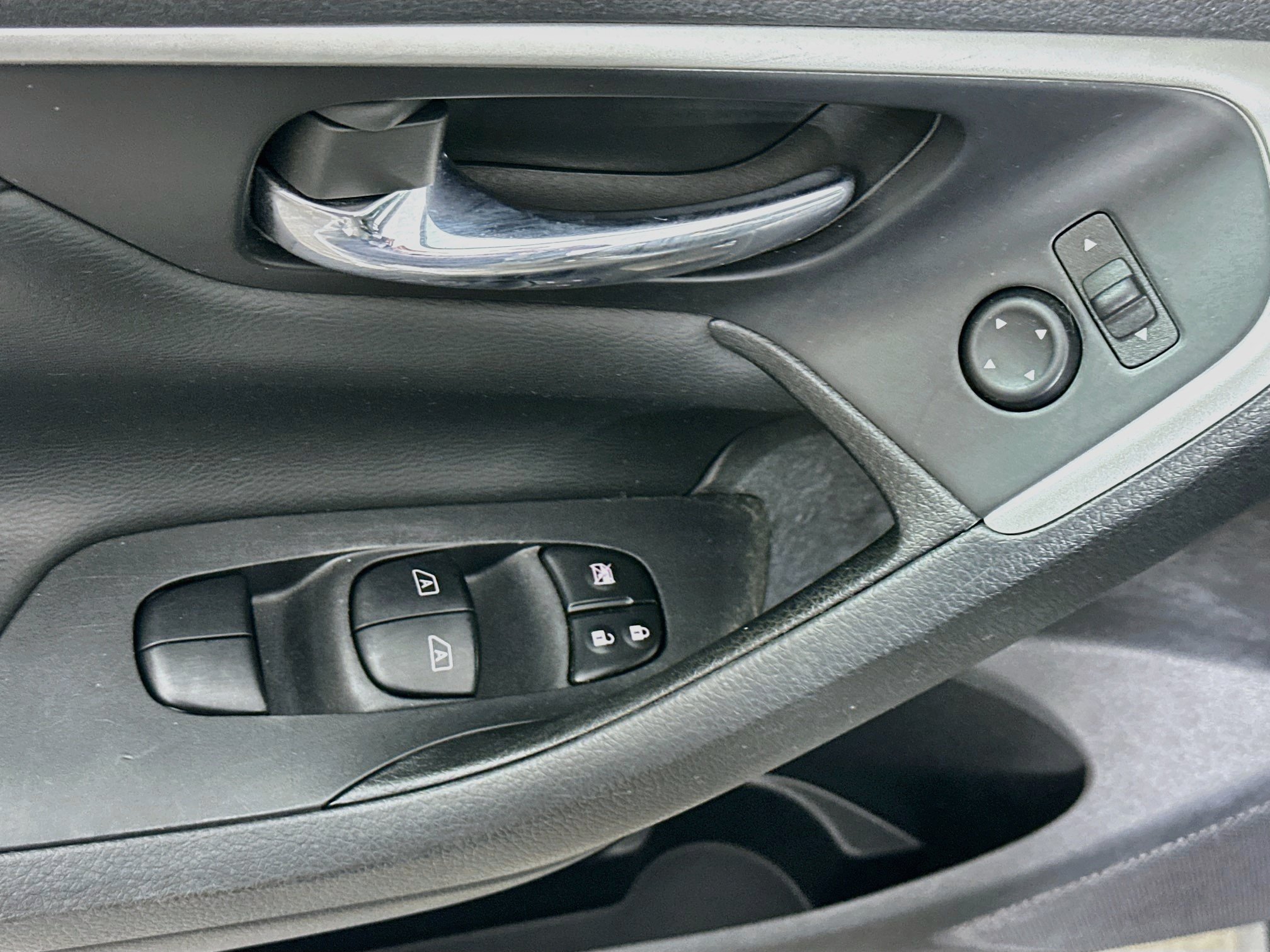 Used 2018 Nissan Altima 2.5 SL FWD image 15