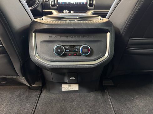 Used 2025 Ford Expedition Max Platinum AWD/4WD image 18
