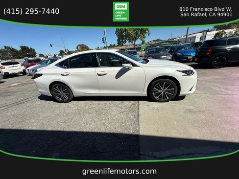 Used 2024 Lexus ES 300h w/ Premium Package FWD image 5