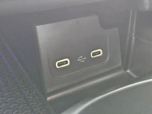 Used 2026 Mercedes-Benz C 300 Sedan image 32